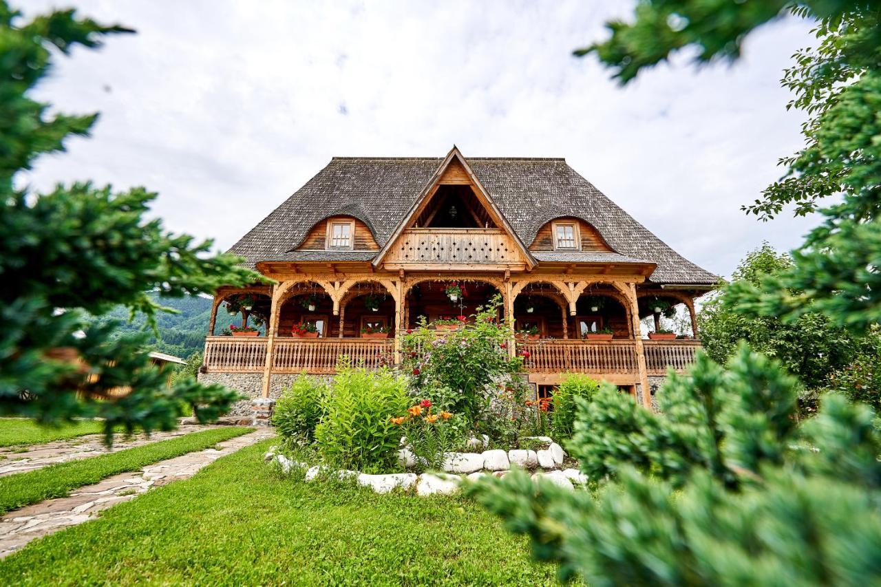 Hotel Casa Chira Vişeu de Sus Exterior foto